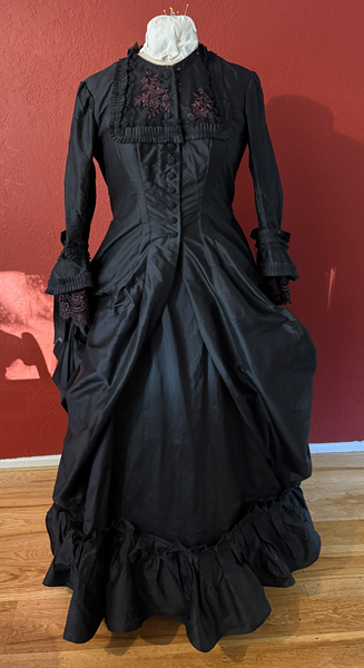 1870s Reproduction Black Watteau Silk Bodice Front. 