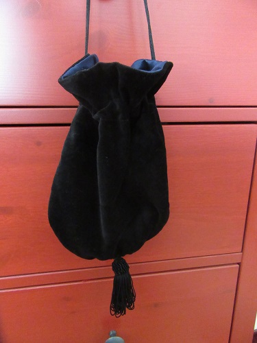 Black velvet reticule